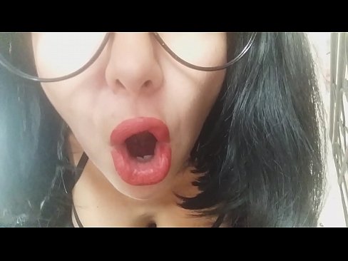 ❤️ ګرانه، ستا سوزنده مور به تاسو نن ښوونځي ته نه پریږدي ... زه تاسو ته ډیره اړتیا لرم ... په موږ کې٪ ps.sexonfire.ru٪؛ ❌️